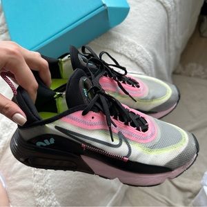 Nike Air 2090 8.5 woman